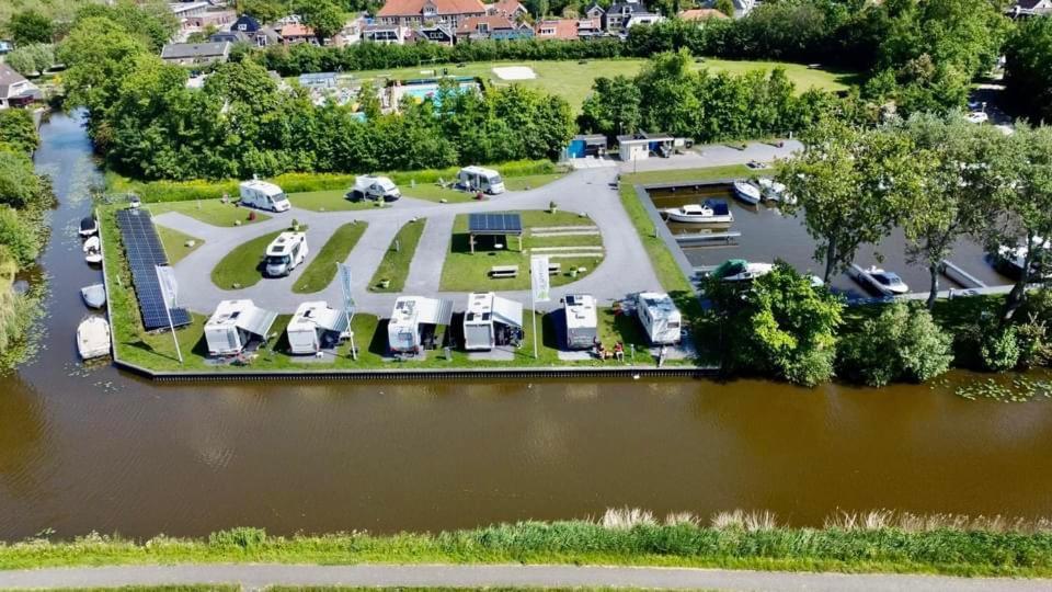 Tiny House Aan Het Water Op De Appelhof Holiday home Wommels